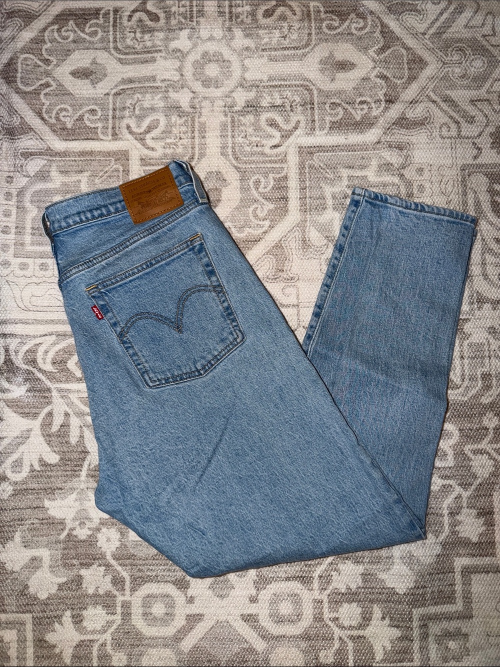 Levi's Light Blue Straight Jeans - Classic Denim